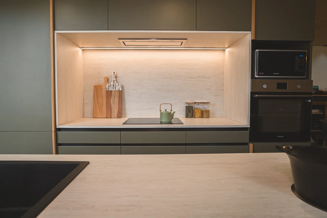 Cuisine sur-mesure vert olive - Airvault (79)